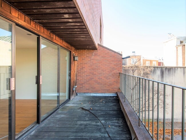 Photo - 327 Monroe St Unit B