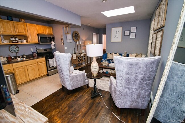 Photo - 180 Montauk Ave.