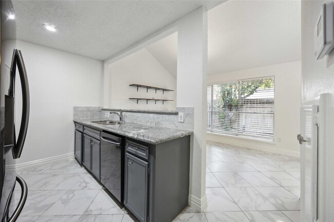 Photo - 13895 Hollowgreen Dr