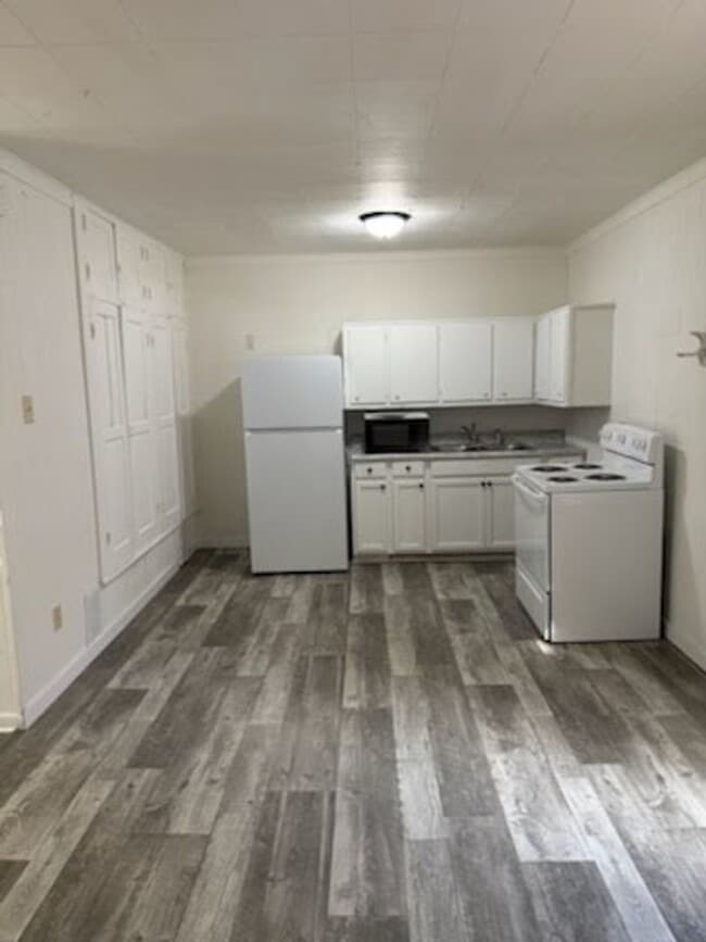 Building Photo - 401 N 5th St Unit B/Upper