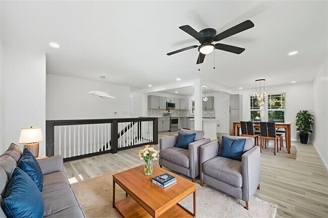 Photo - 3920 Wedgefield Cir