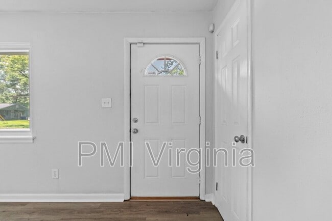 Photo - 200 Stratford St