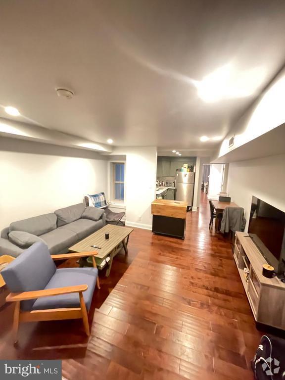 Building Photo - 4345 Main St Unit G2 Rental