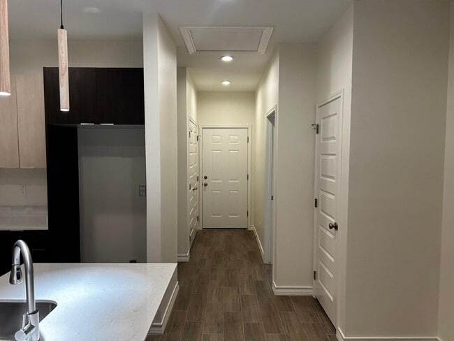 Photo - 5702 Moses Lp