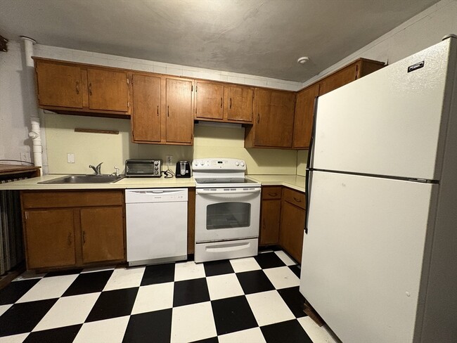 Photo - 28 Woodward St
