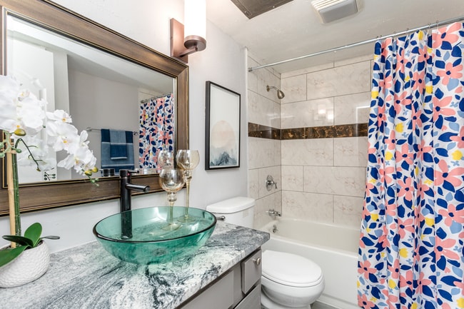 Photo - La Estancia Apartments