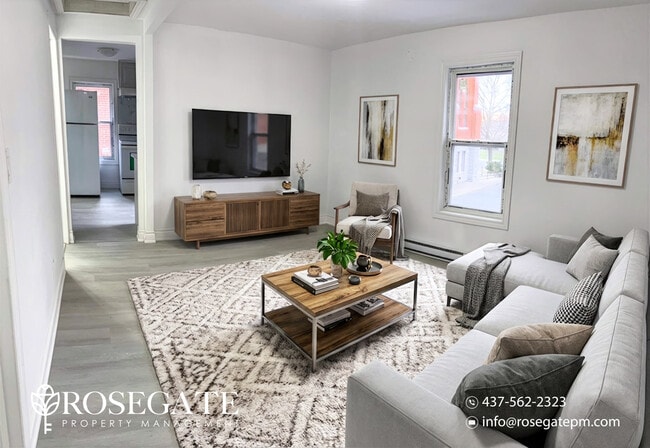 Photo - Spacious 3-Bedroom Main Level Apartment with 2 Parking Spaces – Welland Unit 1