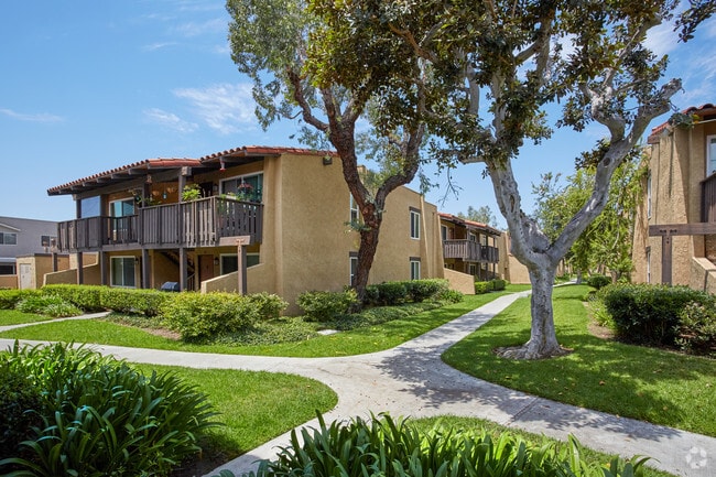 Pacific Pointe