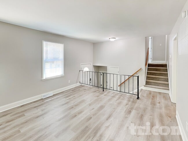 Photo - 6809 Cardigan Ave