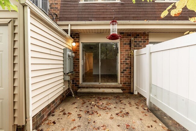 Photo - 718 Shawnee Dr