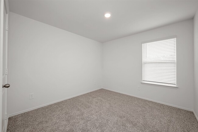 Photo - 5619 Vintage Oakmont Dr