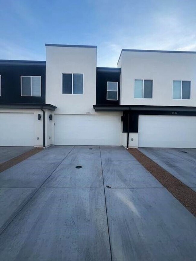 Photo - Beautiful 3 bed 2 bath Home!