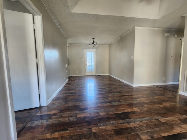 Photo - 738 Spees Dr