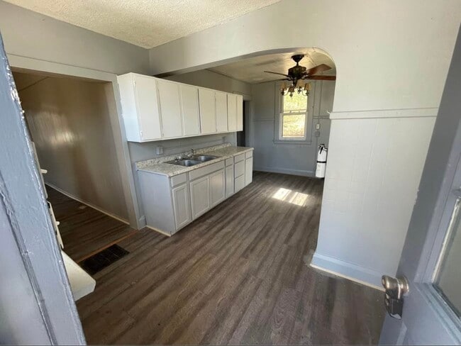 Photo - 1518 Caldwell St