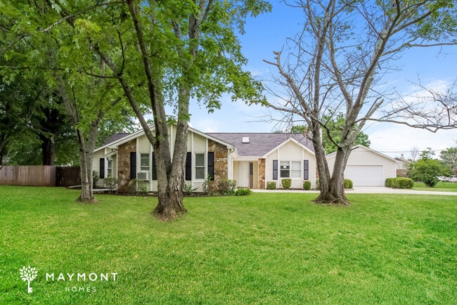 Photo - 101 Shackleford Rd House