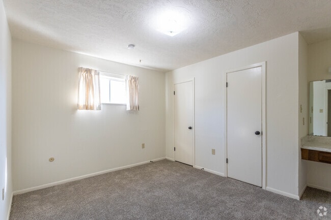 1 BR, 1 BA - 650 SF