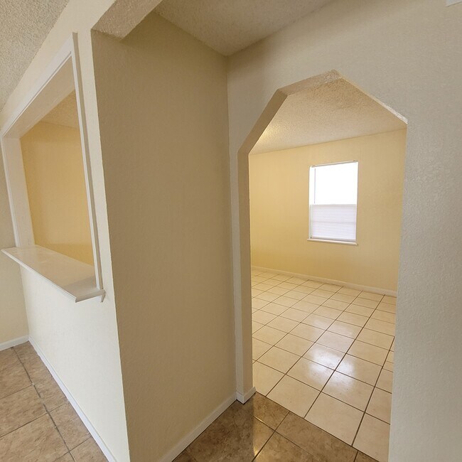 1bdrm dinning room