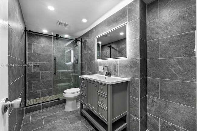 Photo - 401 Golden Isles Dr Unidad 304