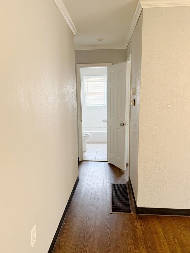 Photo - 1021-1021 S Appleton Ave Unit 1021