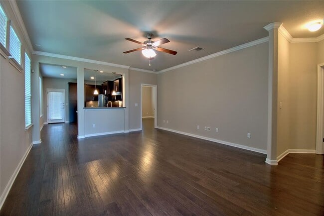 Photo - 504 Hummingbird Ln
