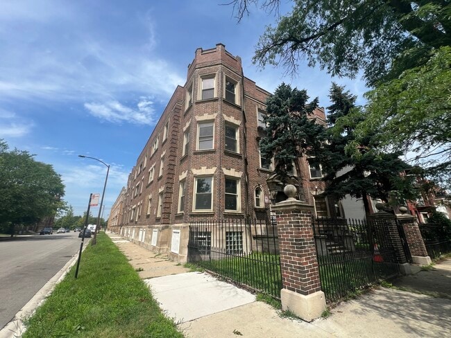 Building Photo - 4958 S Michigan Ave