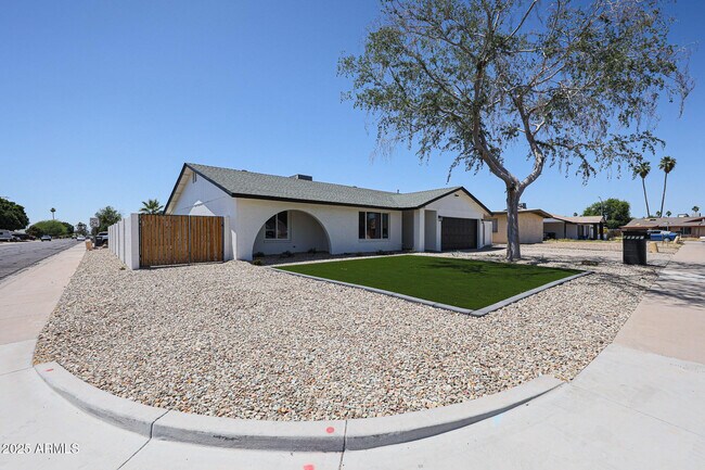 Photo - 11202 N 43rd Dr