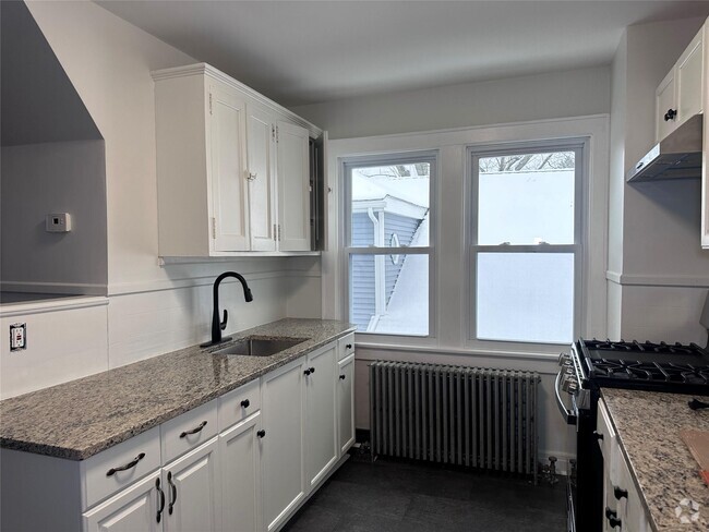 Building Photo - 39 Adams St Unit 2 Rental