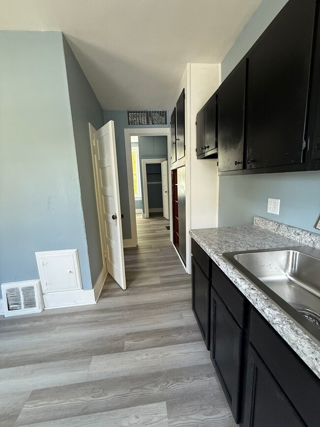 Photo - 215 E South St Unit 2