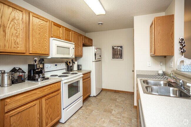 1HAB, 1BA - 819&nbsp;ft² - Tiverton Court Apartments