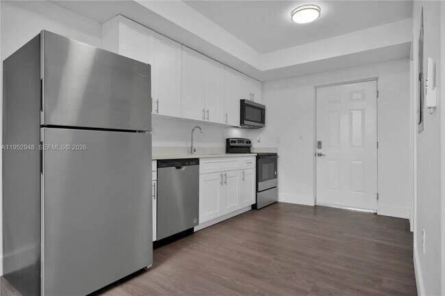 Photo - 1620 NW 18th St Unidad 303