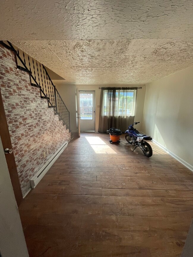 Photo - 97 Plum St