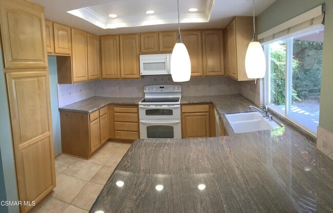 Photo - 1774 Alderwood Pl