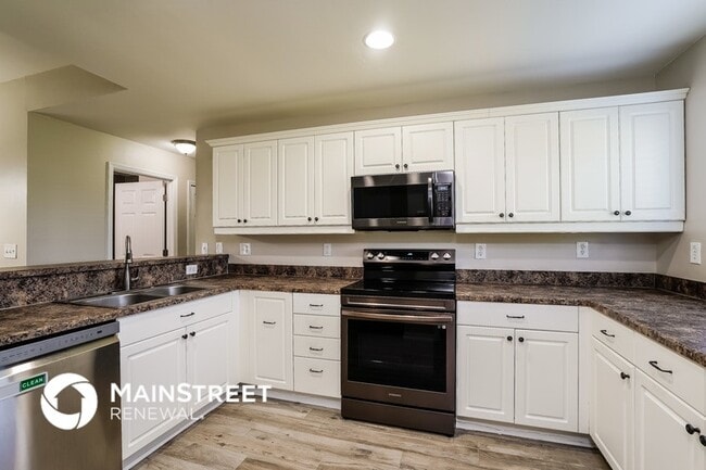 Photo - 1124 NE 32nd Ln