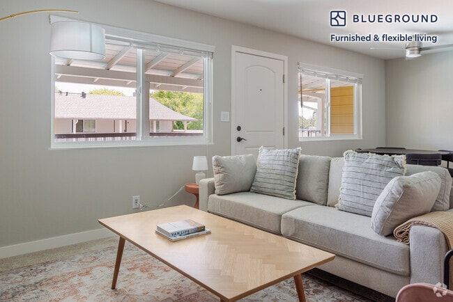 Building Photo - 910 Rockefeller Dr Rental
