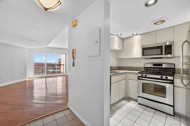 Photo - 10 Stewart Pl Unit 9JW