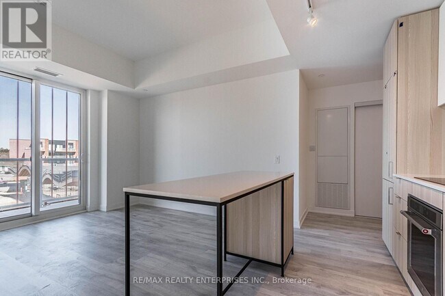 Photo - 220 Missinnihe Way Unit 422