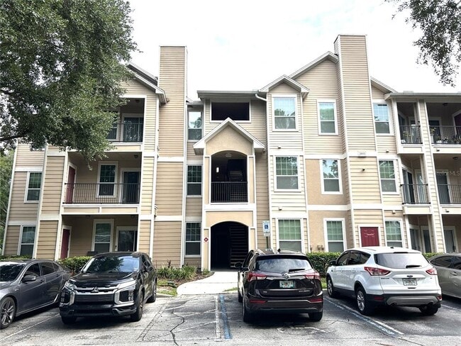 Building Photo - 2015 Erving Cir Unit 208