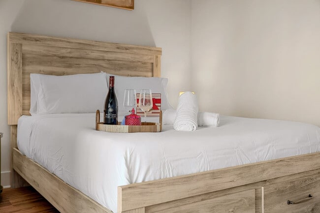 Photo - 617 N 12th St Unit ID1312521P