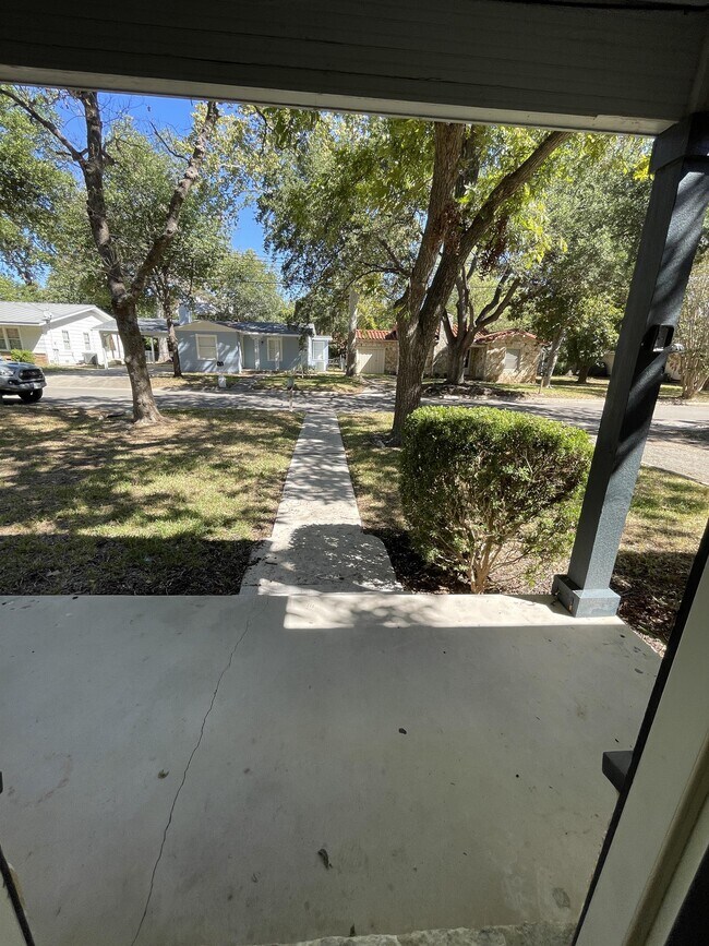 Photo - 935 Allen Ave