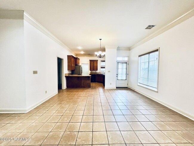 Photo - 125 Oakbend Dr