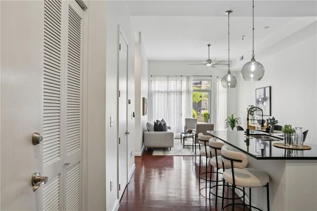 Photo - 711 Cosmopolitan Dr NE Unit 102