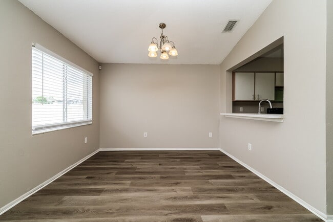 Photo - 1209 Flexford St