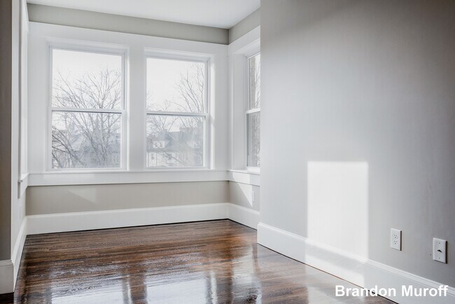 Photo - 59 Strathmore Rd Unit 3