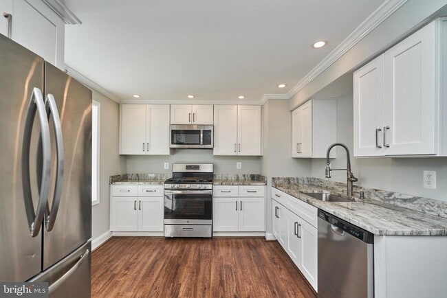 Photo - 8076 St Annes Ct