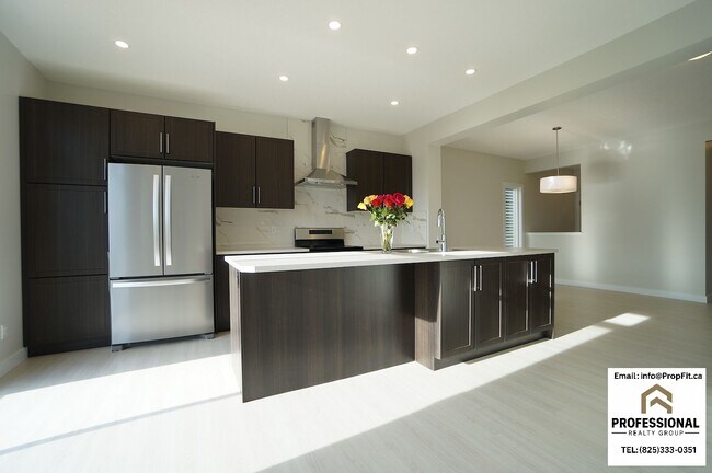 Photo - 3007 Chokecherry Cmn SW