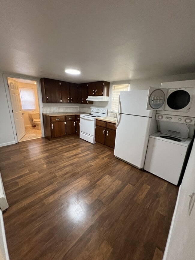 Photo - 207 1/2 S Clayton St