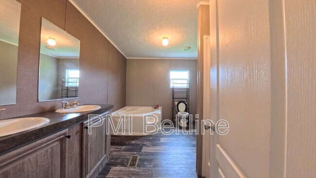 166 Clonts Rd