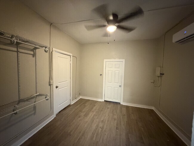 Photo - 1817 San Luis St