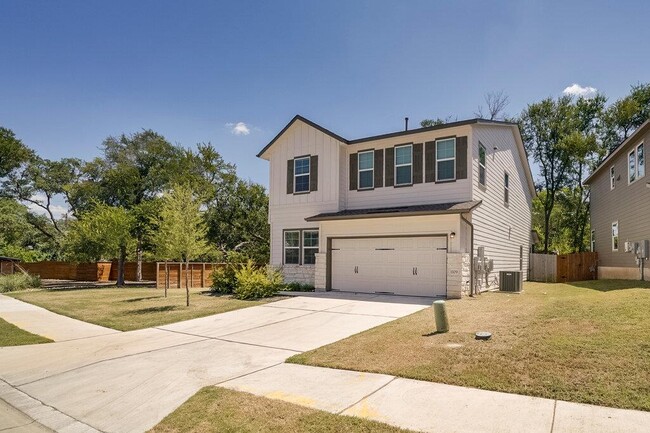 Building Photo - 1109 Winnie Dr