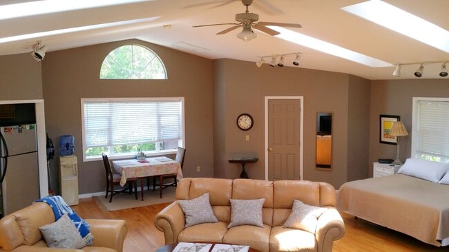 Photo - 5099 Rathbun Rd